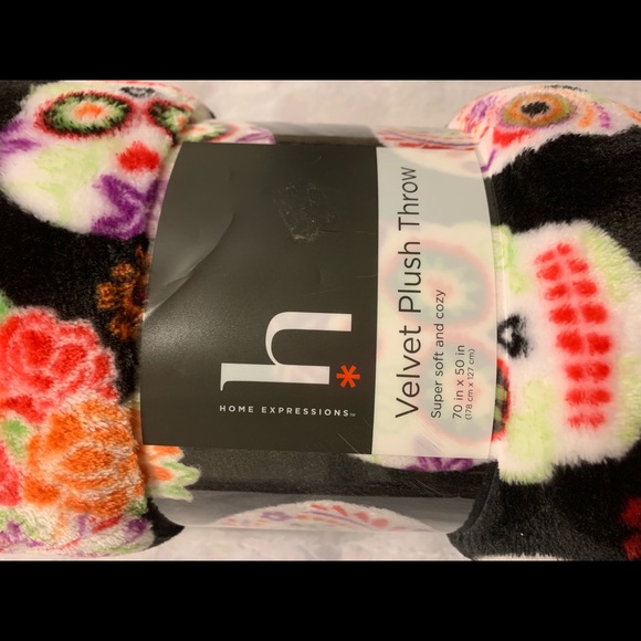 NWT fleece blanket - Picture 5 of 6